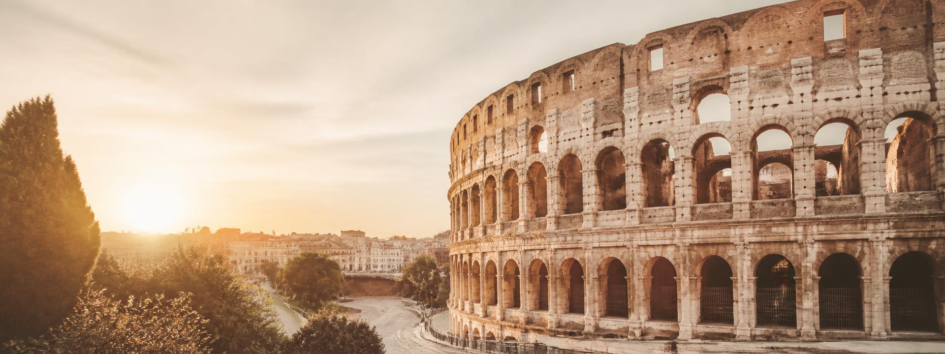 Gün batımında Roma Kolezyumu